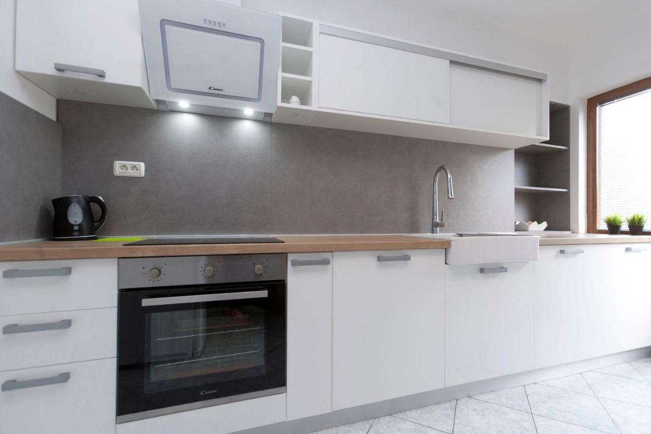 Rr Apartment Пула Екстериор снимка
