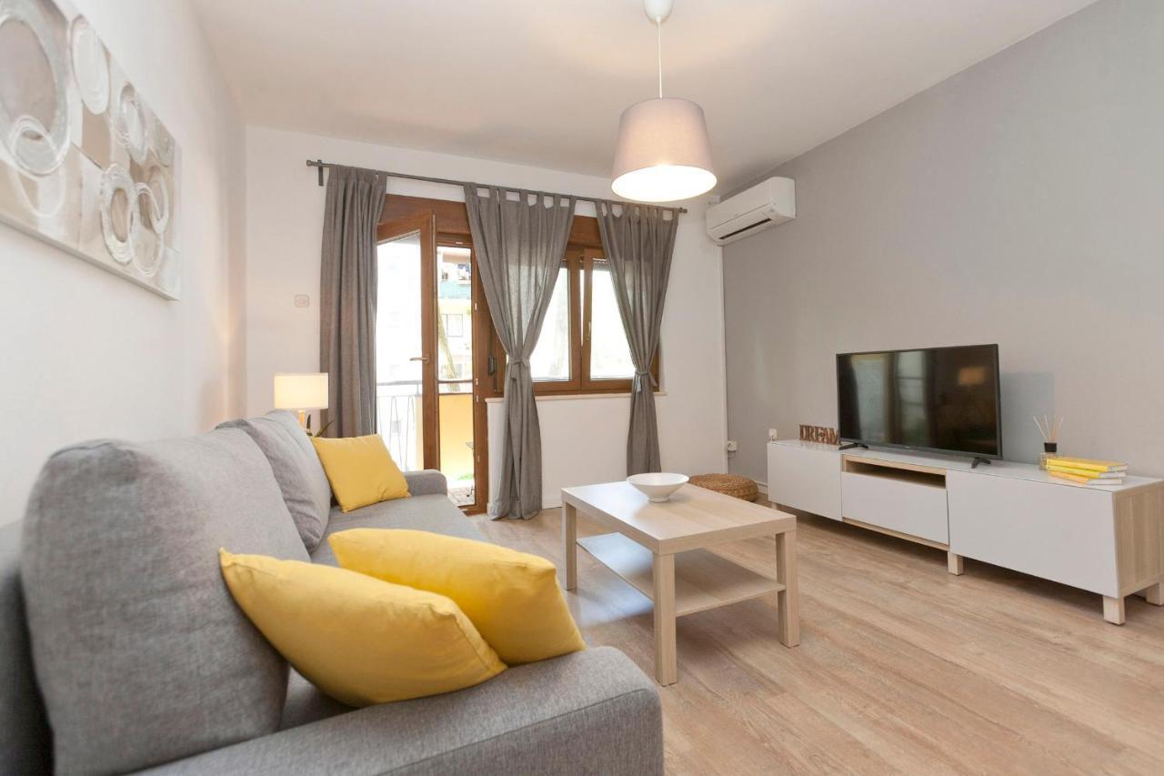 Rr Apartment Пула Екстериор снимка