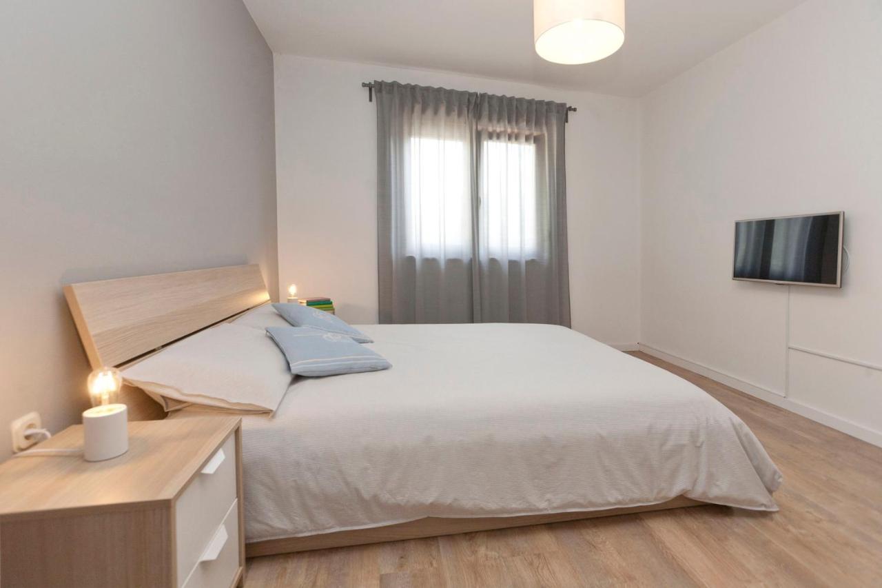 Rr Apartment Пула Екстериор снимка