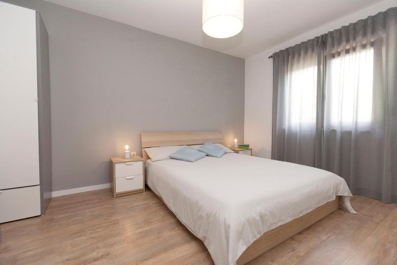 Rr Apartment Пула Екстериор снимка